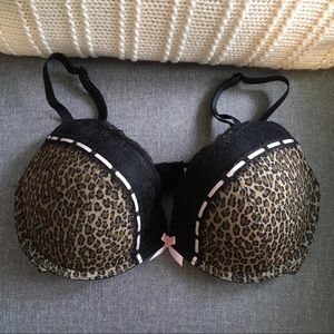 FREE WITH PURCHASE - NWOT AFFINITAS  push up bra